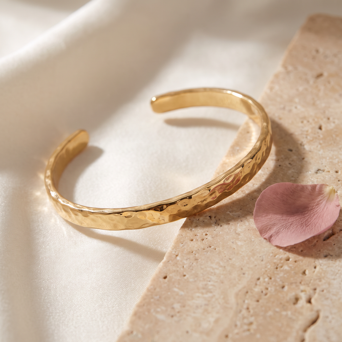 Martellato Hammered Bangle - Rose & Giovanni