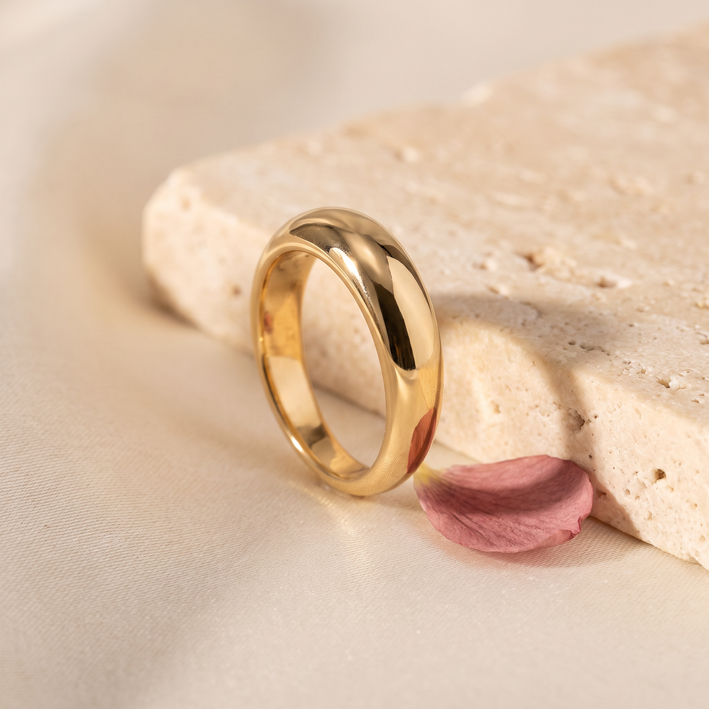 Lucia Sculpted Dome Ring - Rose & Giovanni