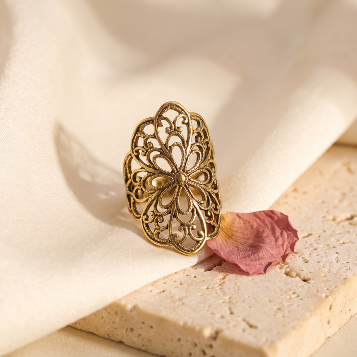 Vintage Filigree Ring - Rose & Giovanni