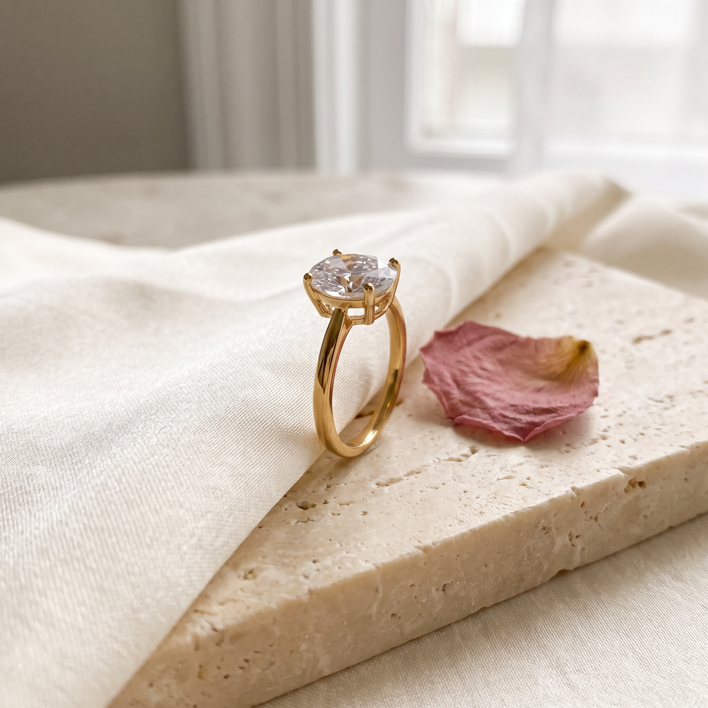 Ovale Solitaire Ring - Rose & Giovanni