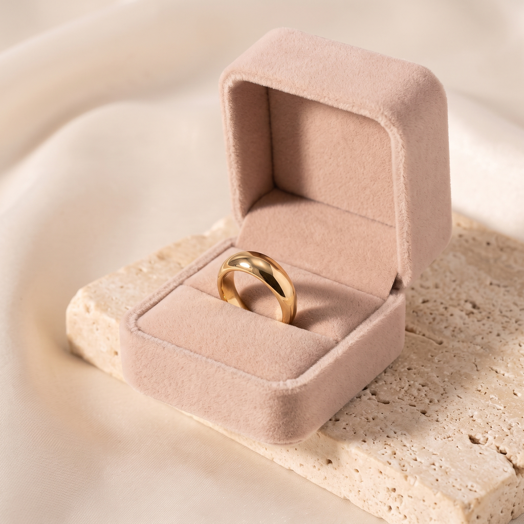Lucia Sculpted Dome Ring - gift box - Rose & Giovanni
