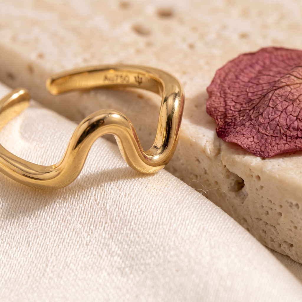 Onda Wave Ring - detail - Rose & Giovanni