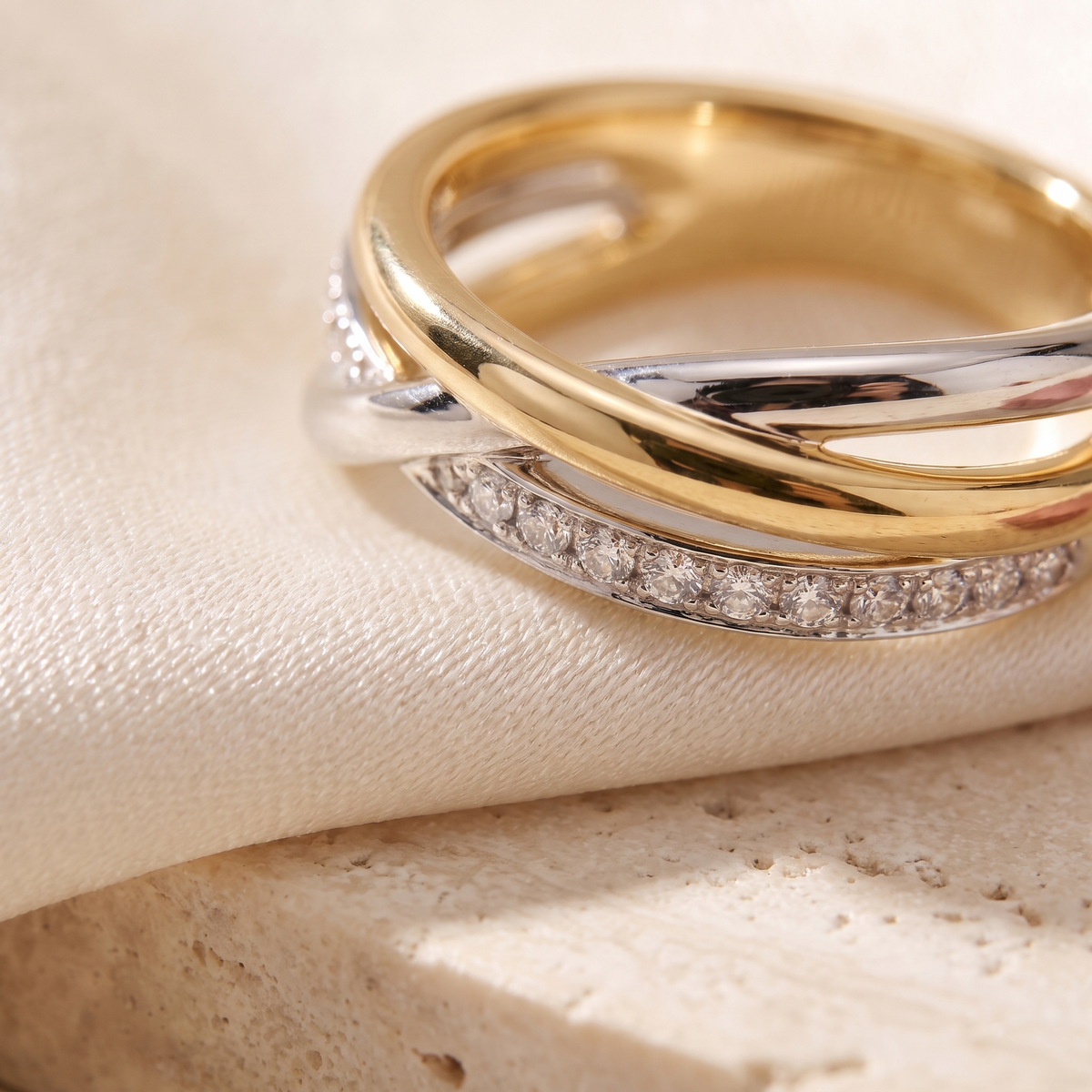 Duo Two-Tone Ring - detail - Rose & Giovanni