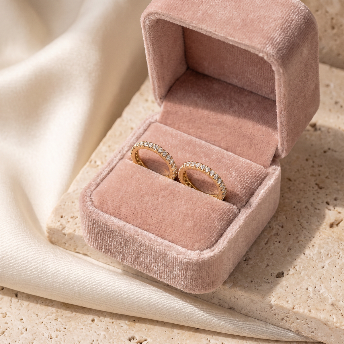 Eterna Pave Band - gift box - Rose & Giovanni