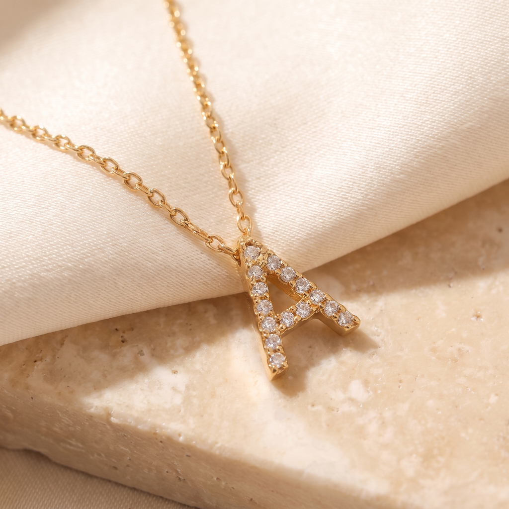 Iniziale Pave Initial Necklace - detail - Rose & Giovanni