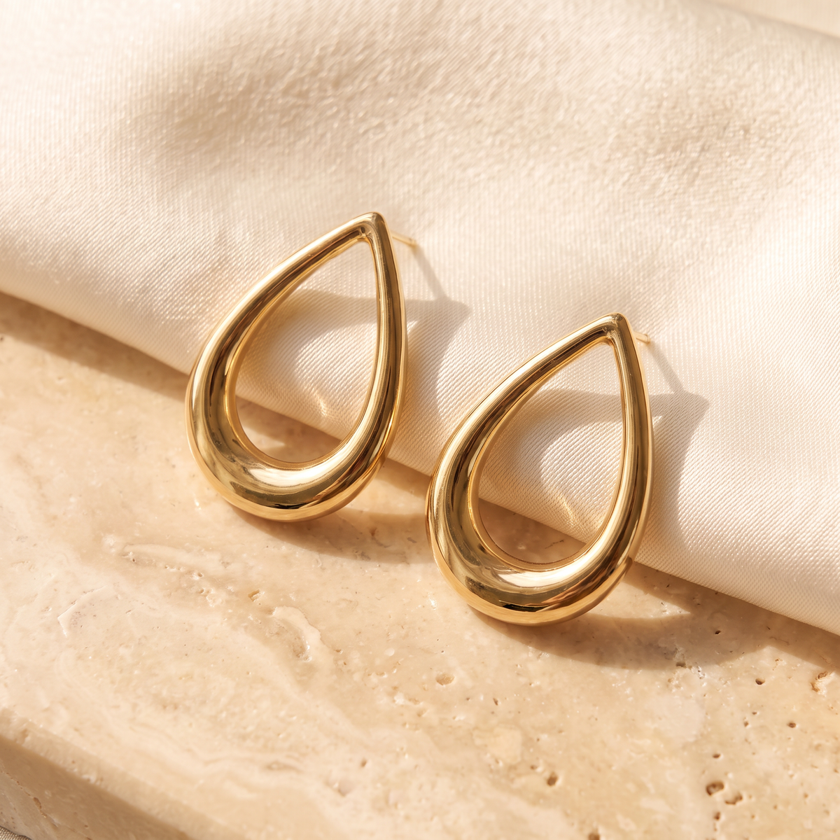 Luce Open Drop Earrings - detail - Rose & Giovanni