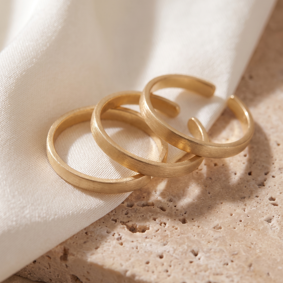 Sabbia Toe Ring Set - detail - Rose & Giovanni