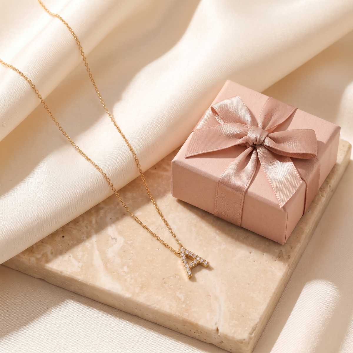 Iniziale Pave Initial Necklace - gift box - Rose & Giovanni