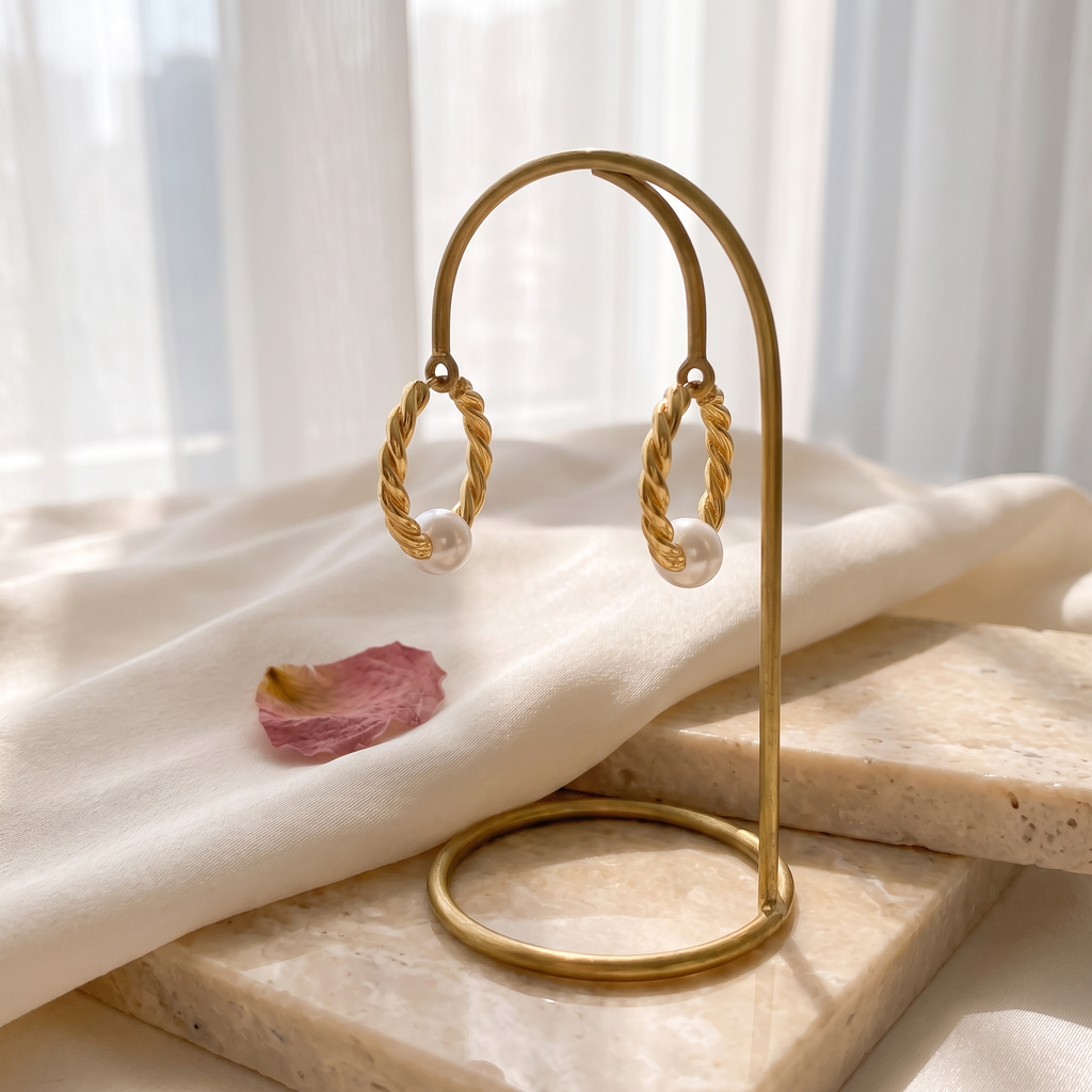 Torta Twisted Pearl Hoops - worn - Rose & Giovanni
