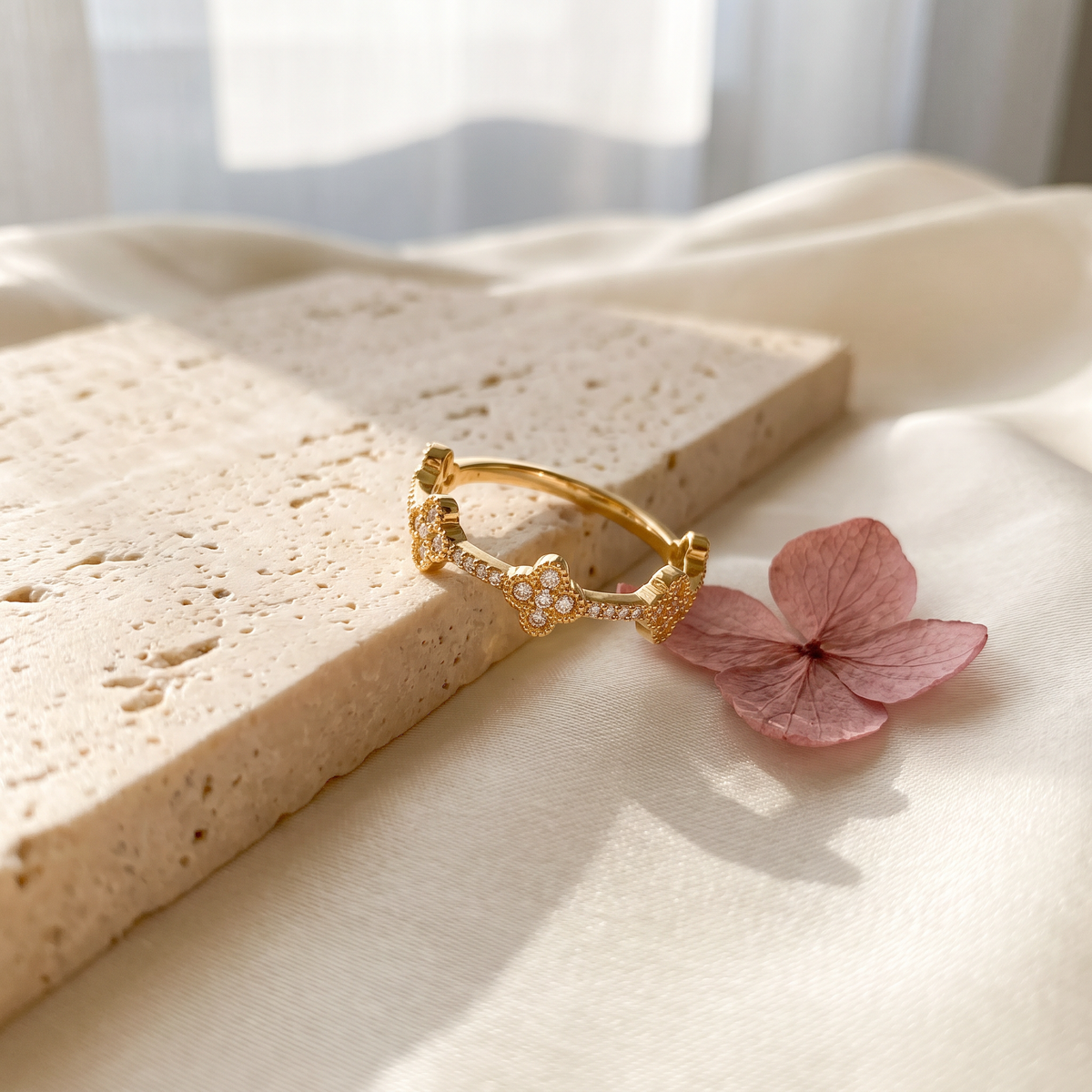 Quadrifoglio Clover Ring - Rose & Giovanni