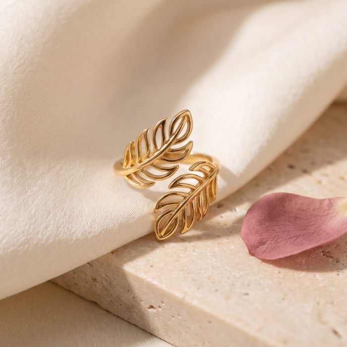 Foglia Leaf Ring - Rose & Giovanni