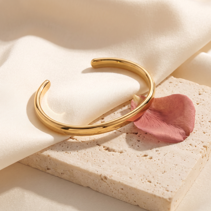 Liscio Open Bangle - Rose & Giovanni