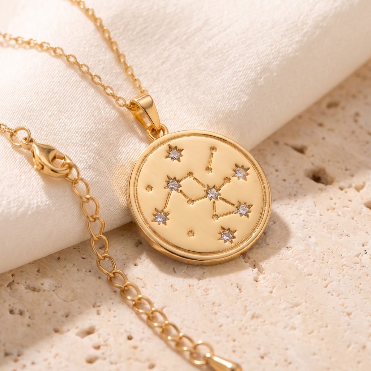 Zodiaco Constellation Necklace - detail - Rose & Giovanni