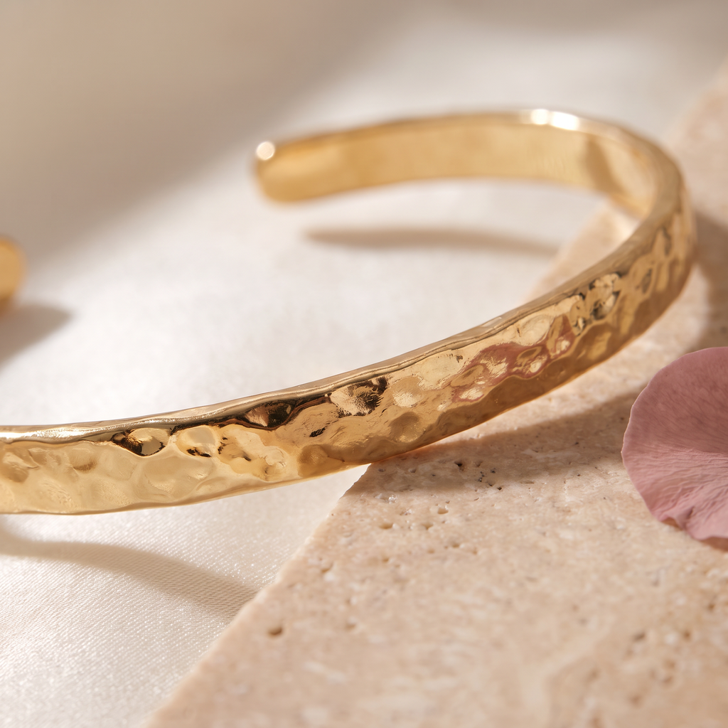 Martellato Hammered Bangle - detail - Rose & Giovanni