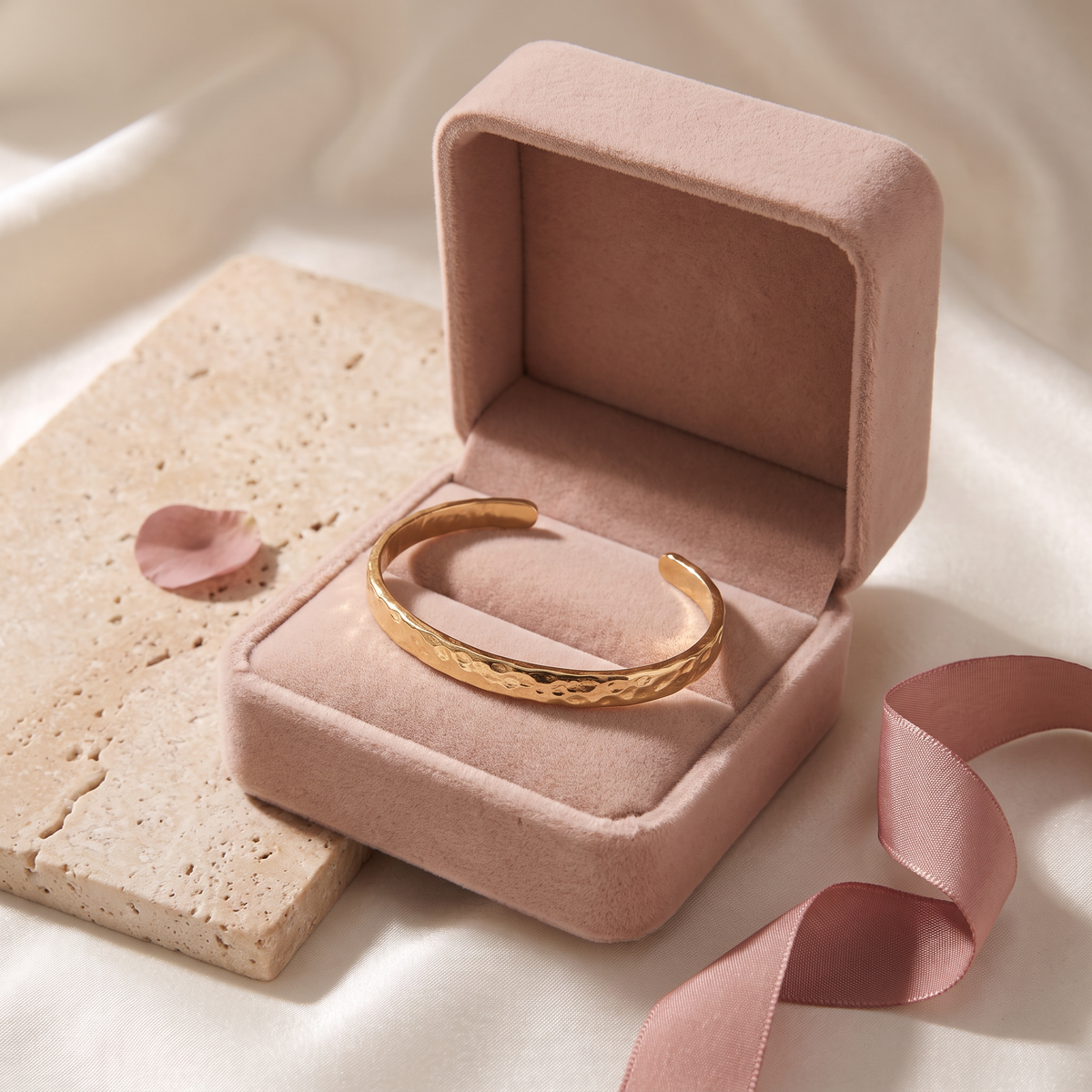 Martellato Hammered Bangle - gift box - Rose & Giovanni
