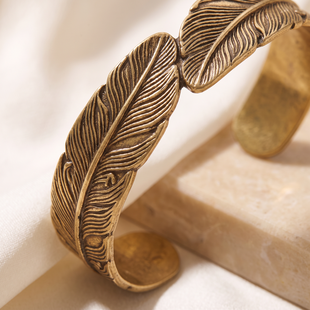 Piuma Feather Cuff - detail - Rose & Giovanni