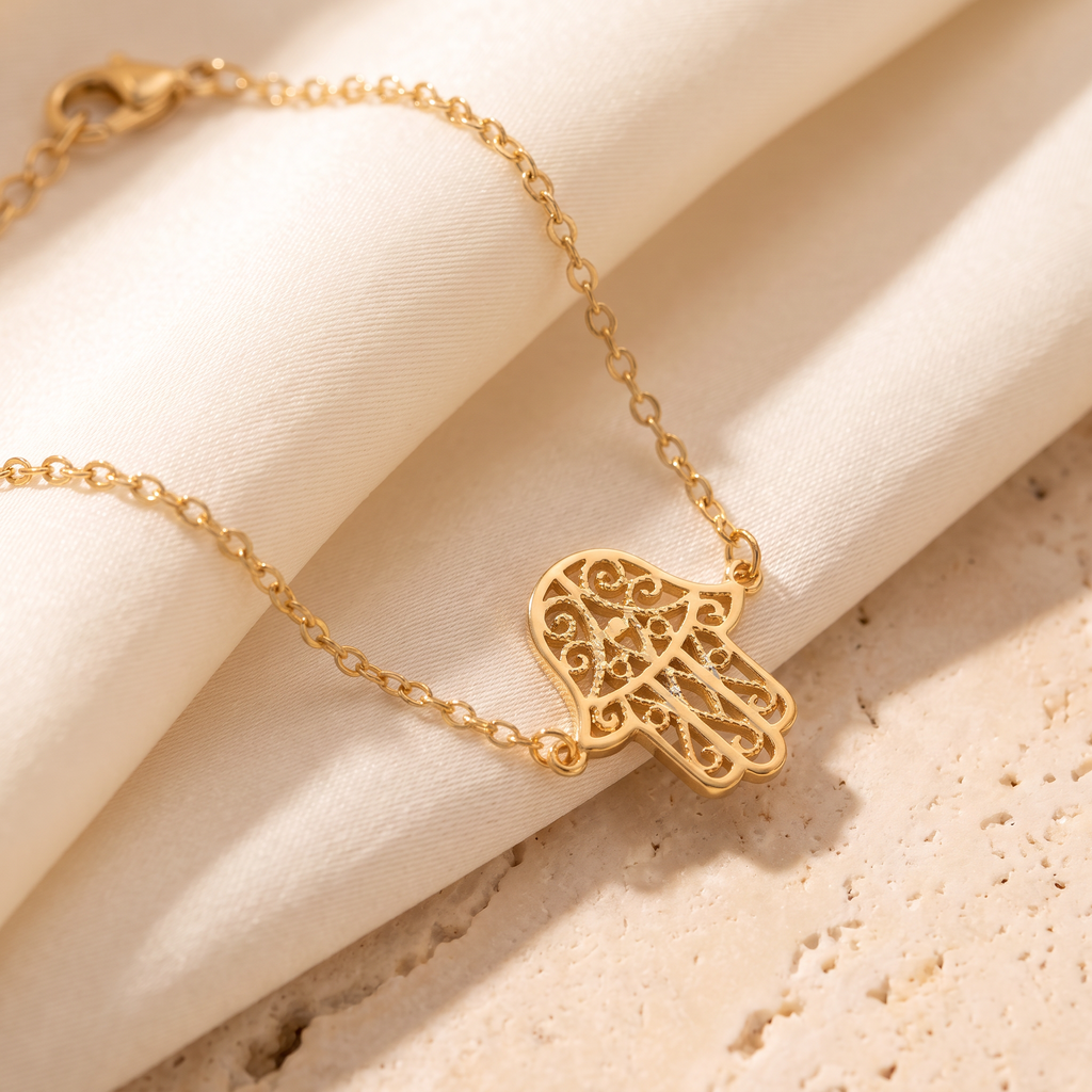 Protezione Hamsa Bracelet - detail - Rose & Giovanni