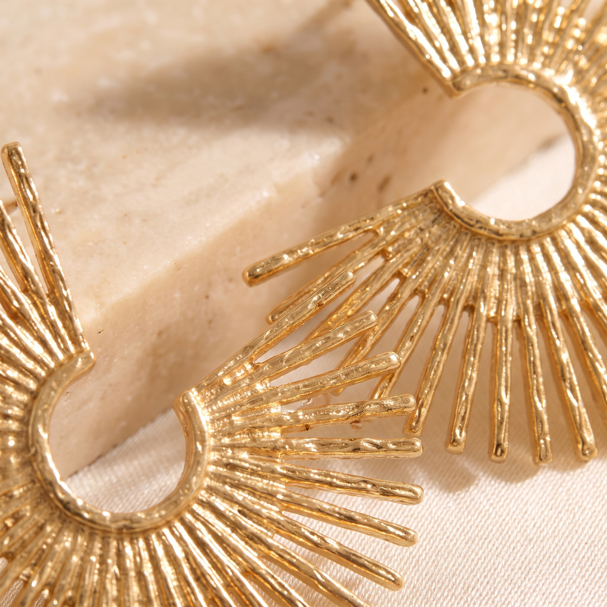 Raggiera Sunburst Earrings - detail - Rose & Giovanni