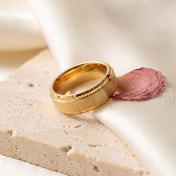 Giovanni Bevelled Band Ring - Rose & Giovanni