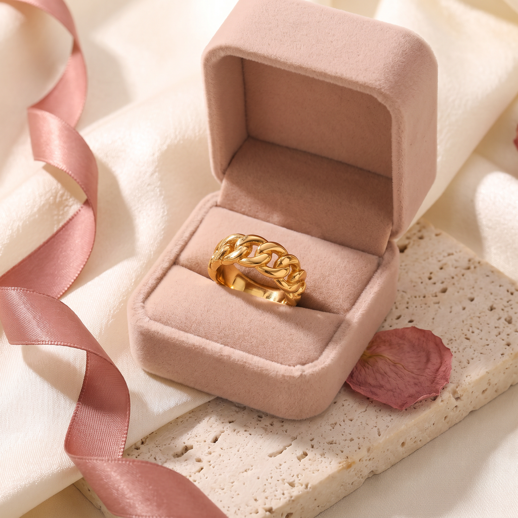 Giovanni Cuban Link Ring - gift box - Rose & Giovanni