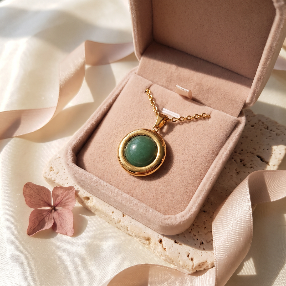 Giovanni Aventurine Pendant - gift box - Rose & Giovanni